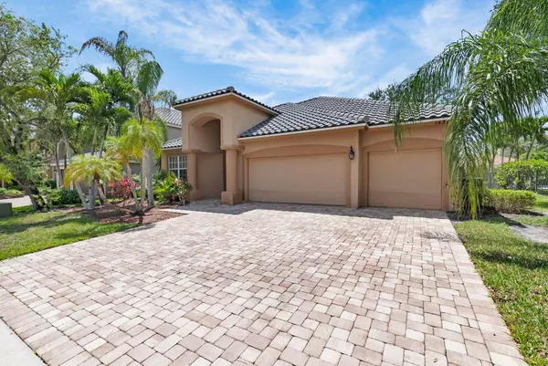 Boca Raton, FL 33428,12372 Cascades Pointe DR