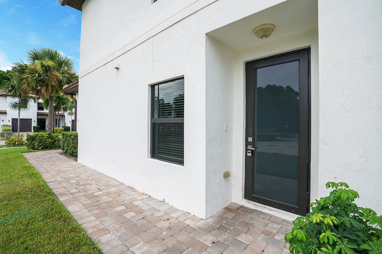 West Palm Beach, FL 33406,352 Bella Sol WAY