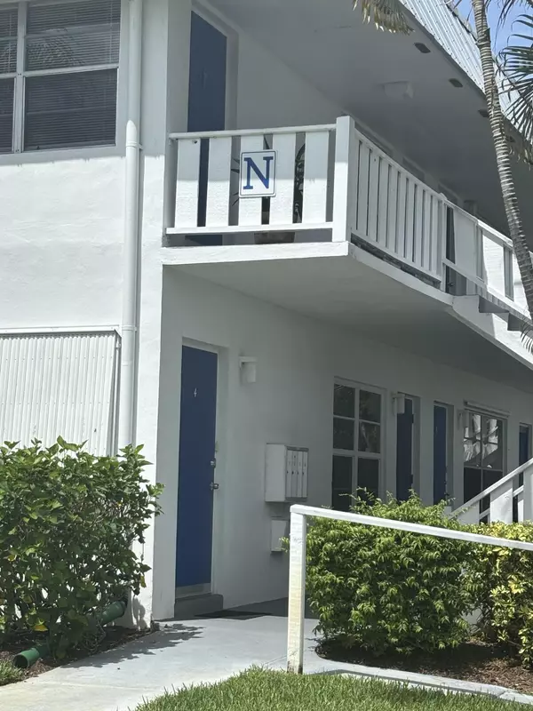 Stuart, FL 34996,2929 SE Ocean BLVD N2