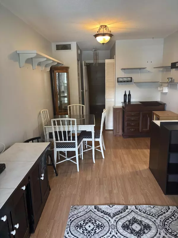 Stuart, FL 34996,2929 SE Ocean BLVD N2