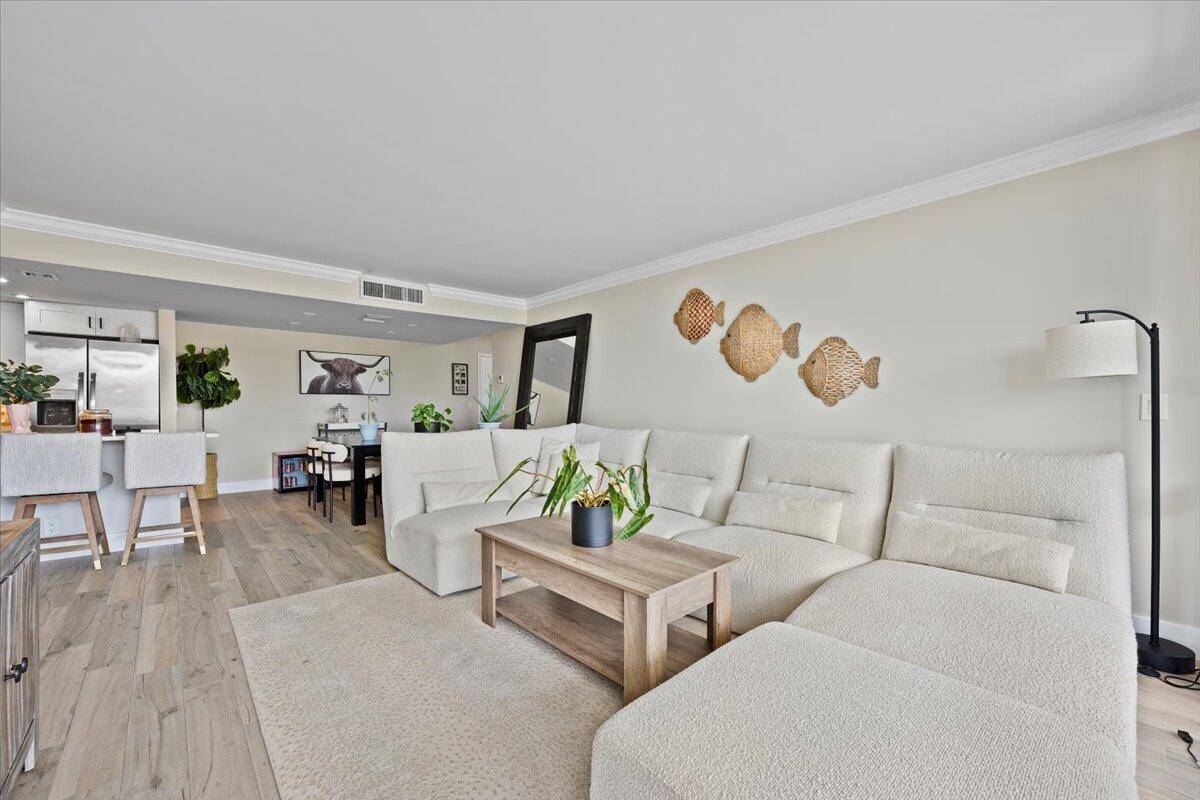 North Palm Beach, FL 33408,336 Golfview RD 303