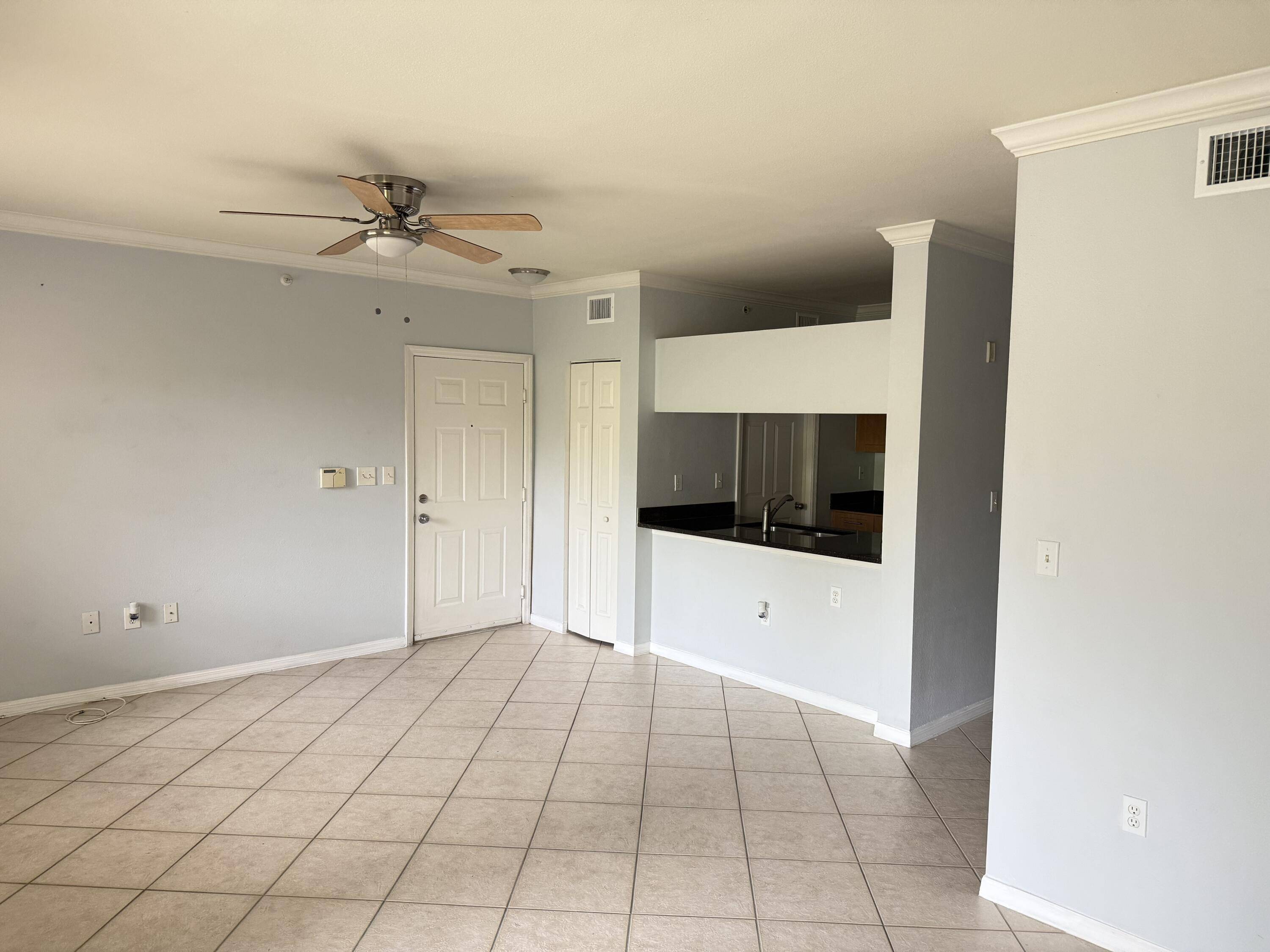 West Palm Beach, FL 33411,6556 Emerald Dunes DR 306