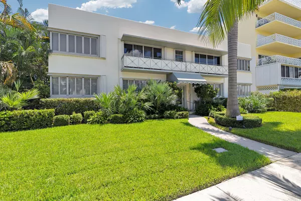 Palm Beach, FL 33480,381 S Lake DR 8