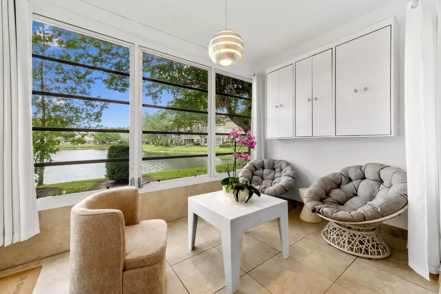 3530 NW 52nd AVE 409, Lauderdale Lakes, FL 33319