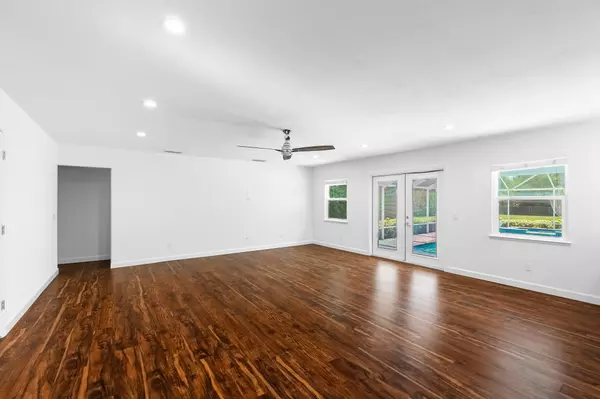 Vero Beach, FL 32968,736 34th TER