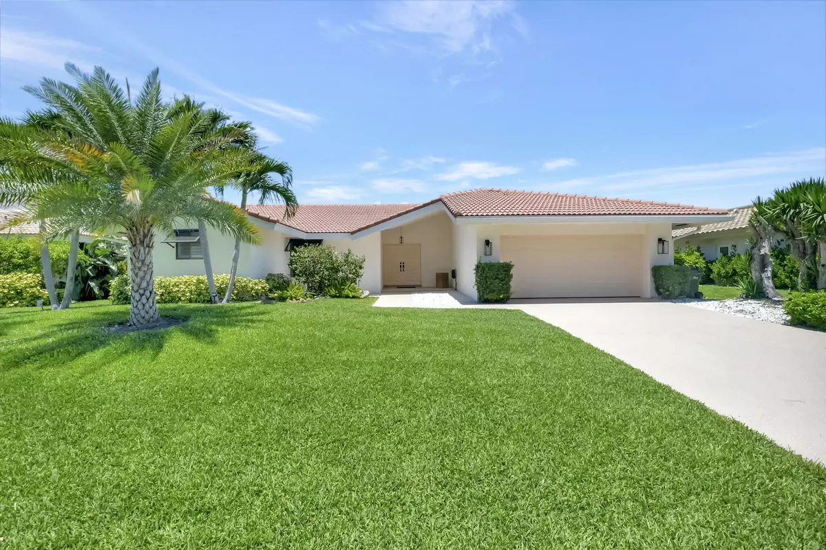 Delray Beach, FL 33445,902 Foxpointe CIR