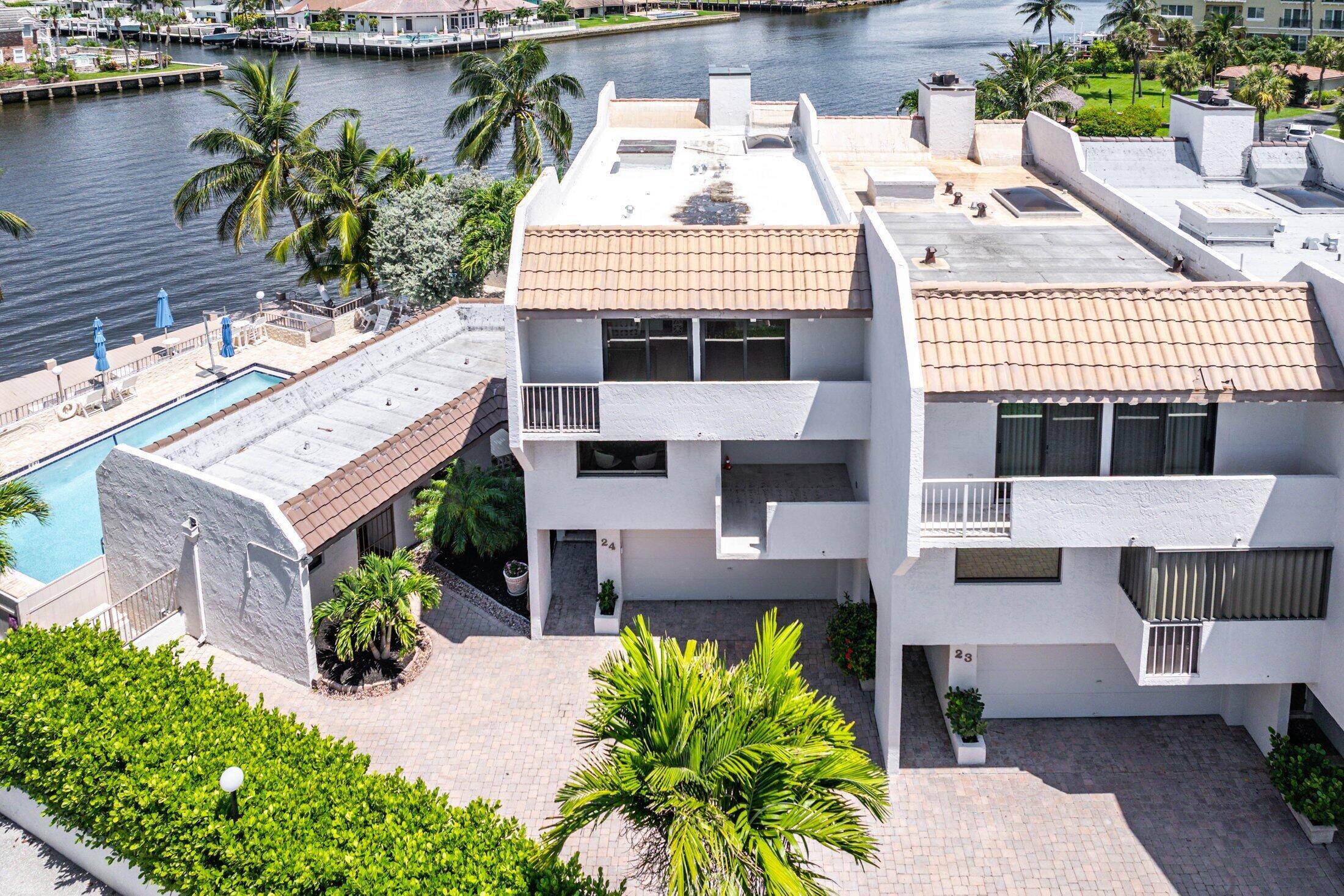 Hillsboro Beach, FL 33062,1222 Hillsboro Mile 24