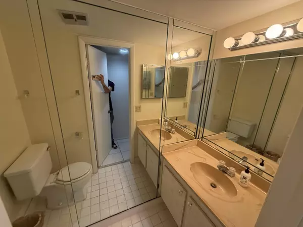 Tamarac, FL 33319,6190 Woodlands BLVD 118