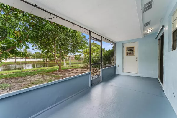 911 W Sumter RD, West Palm Beach, FL 33415