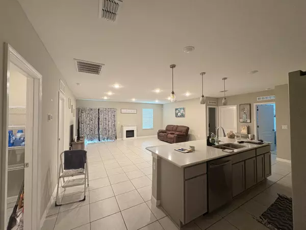 Spring Hill, FL 34606,9237 Swiss RD