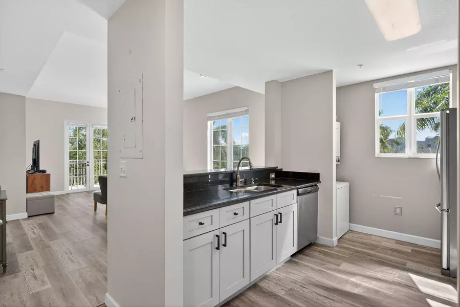 1200 Town Center DR 330, Jupiter, FL 33458