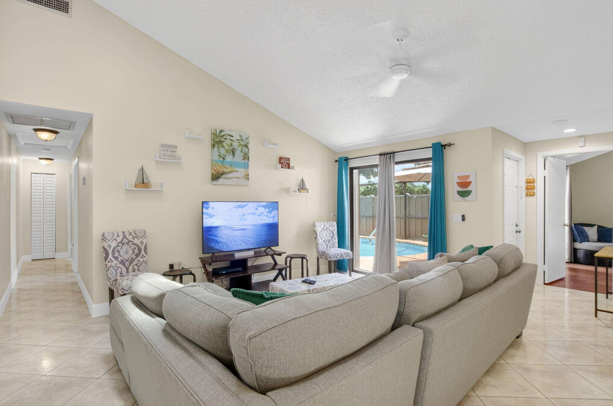Boca Raton, FL 33496,9927 Boca Gardens TRL A
