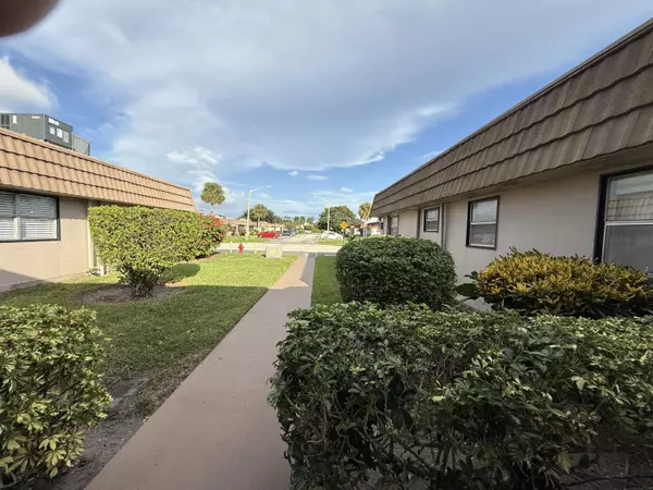 Delray Beach, FL 33446,225 Seville J