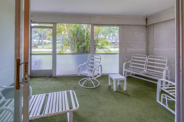 Lake Worth, FL 33467,445 Franconia CIR