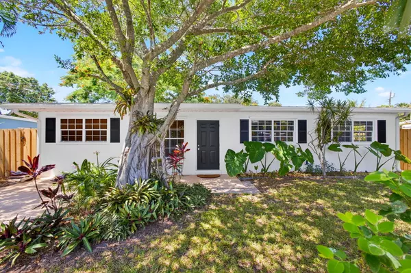 1007 W Hawie ST, Jupiter, FL 33458