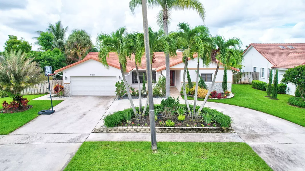 9900 NW 11th ST, Plantation, FL 33322