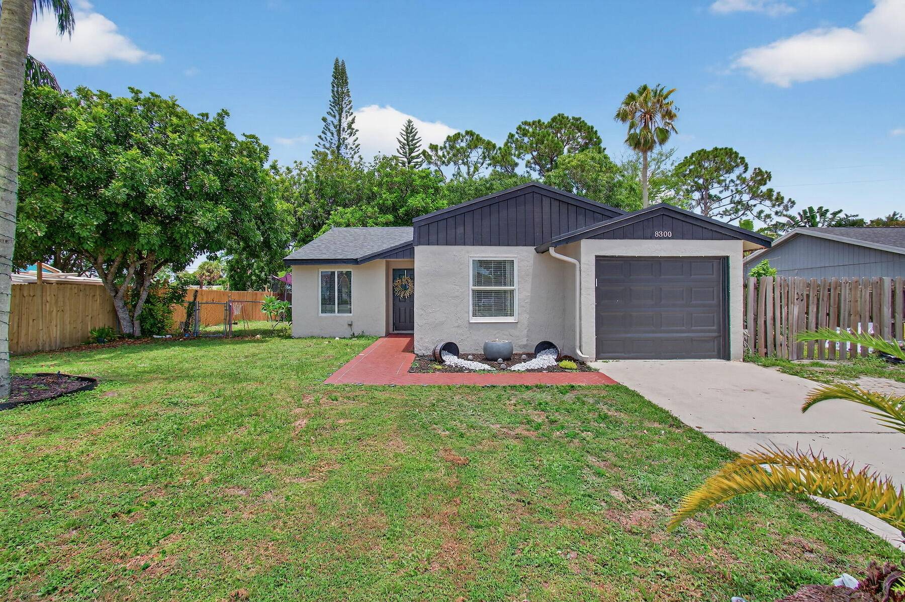 8300 E Little Beth DR, Boynton Beach, FL 33472