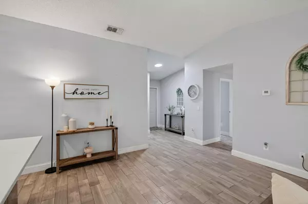 Boynton Beach, FL 33472,8300 E Little Beth DR