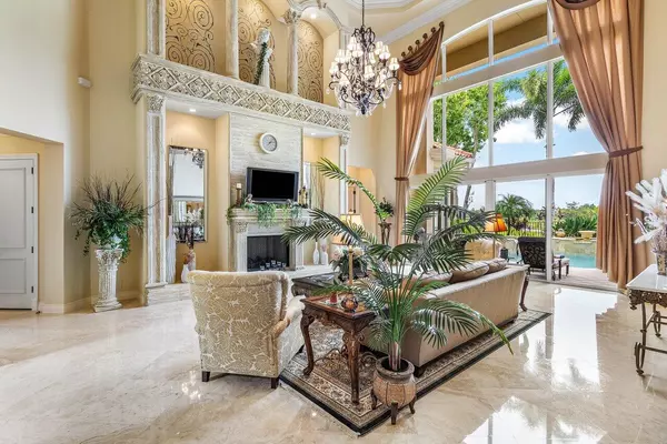 Port Saint Lucie, FL 34984,108 SE Via San Ramone