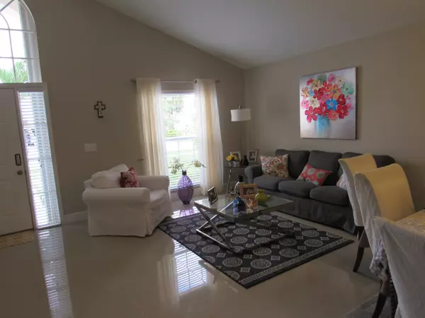 Boca Raton, FL 33428,22444 Middletown DR