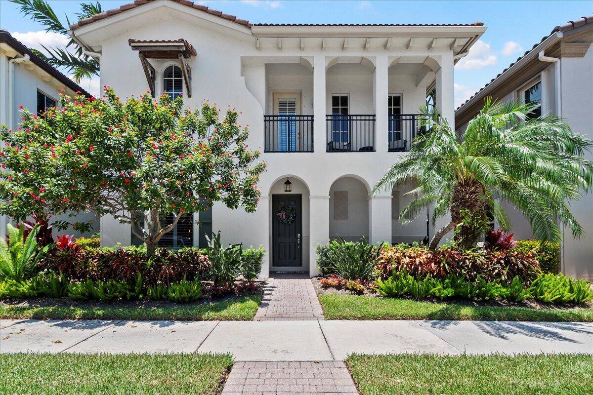 13 Stoney DR, Palm Beach Gardens, FL 33410