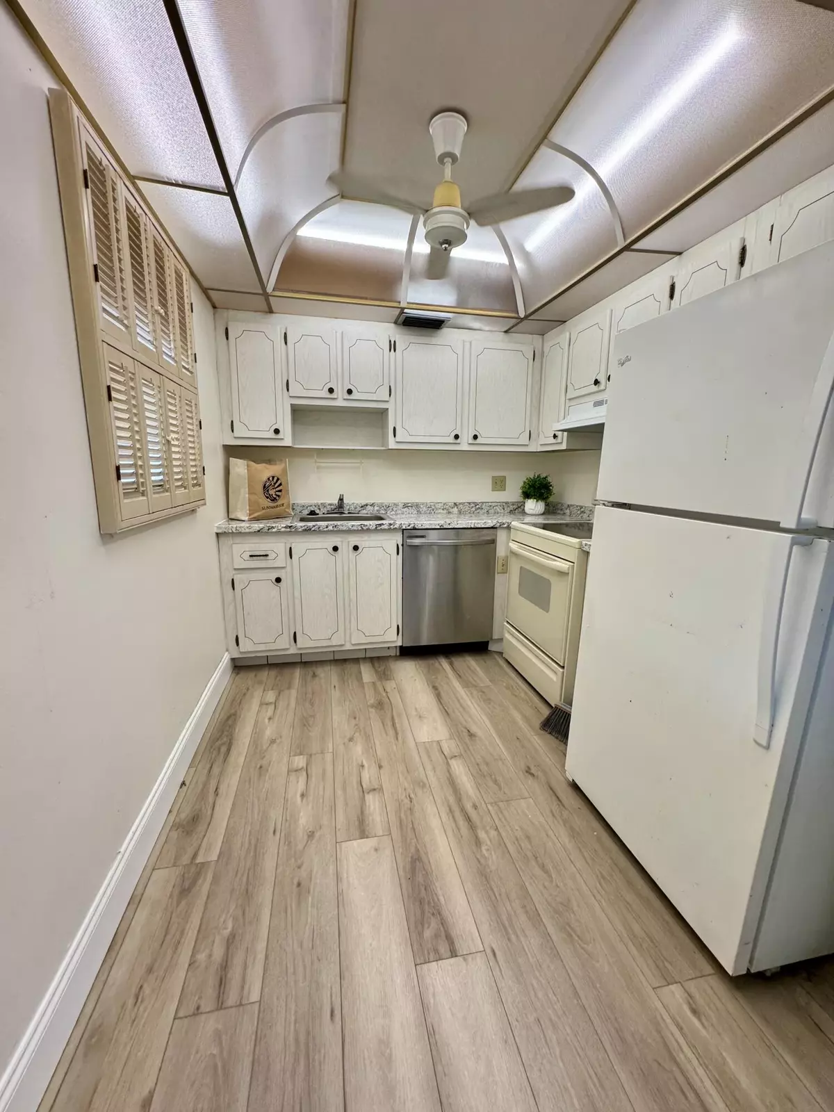 Delray Beach, FL 33446,460 Saxony J