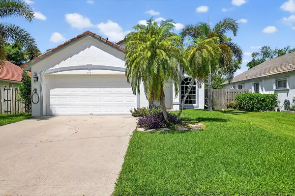 1891 Oak Berry CIR, Wellington, FL 33414