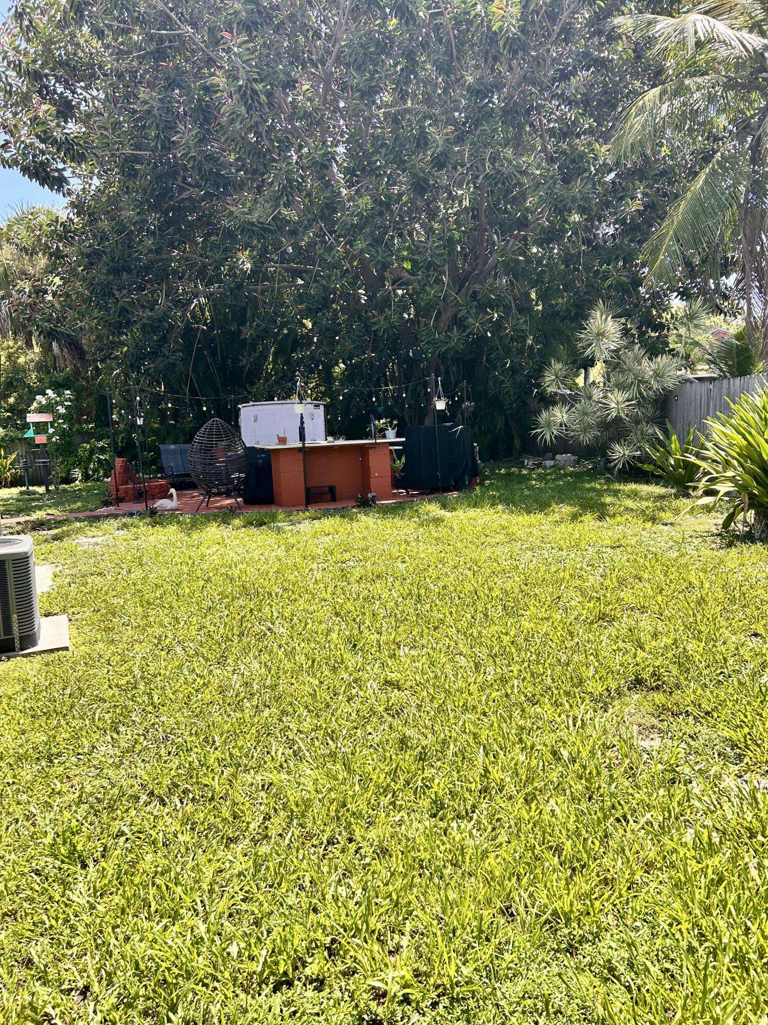 Greenacres, FL 33463,3779 Mil Pond CT