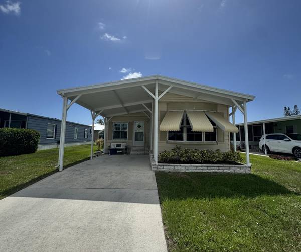 49 Verde Vista, Fort Pierce, FL 34951