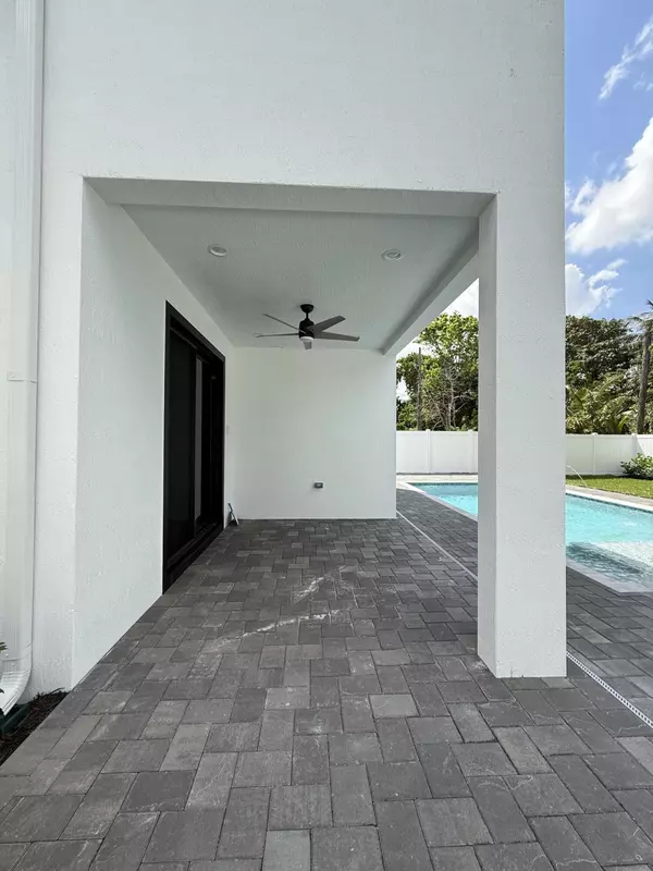 Delray Beach, FL 33444,580 Lucky LN