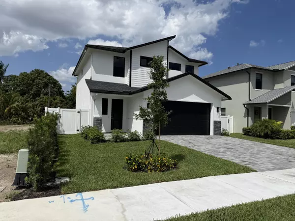 580 Lucky LN, Delray Beach, FL 33444