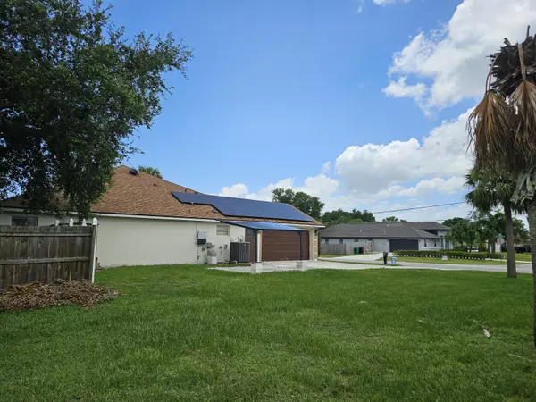 Port Saint Lucie, FL 34953,1637 SW La Gorce AVE