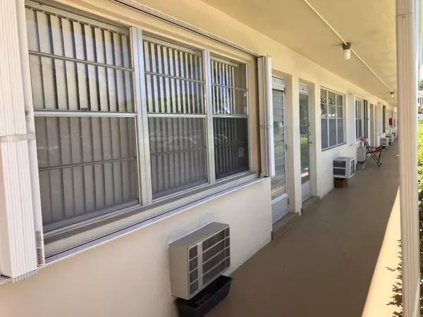 West Palm Beach, FL 33417,3 Dorchester A