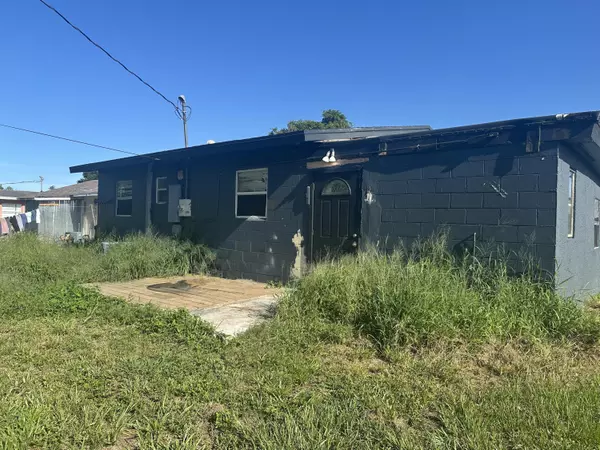 Fort Pierce, FL 34982,920 Revels LN