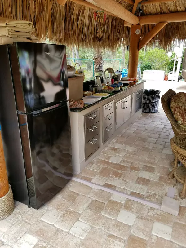 Port Saint Lucie, FL 34986,77 NW Putter Pointe