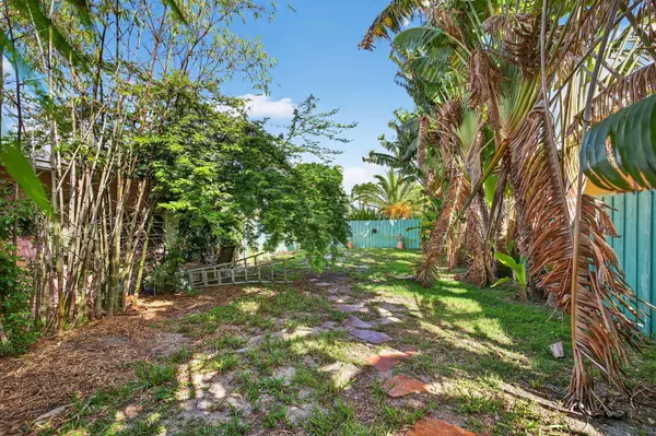 Fort Lauderdale, FL 33305,1912 NE 16th TER