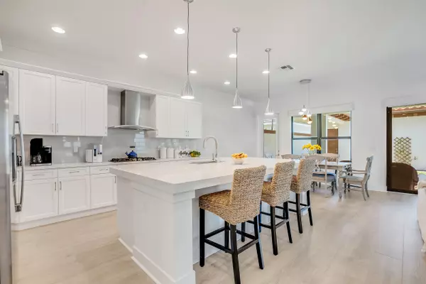 Palm Beach Gardens, FL 33418,13616 Dumont RD