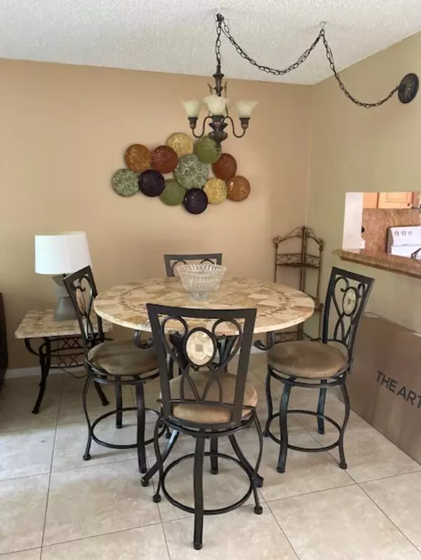 Coral Springs, FL 33065,3576 N University DR D-5