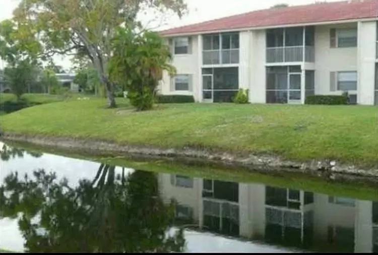 3576 N University DR D-5, Coral Springs, FL 33065