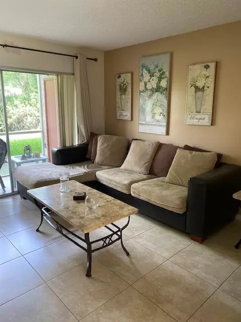 Coral Springs, FL 33065,3576 N University DR D-5