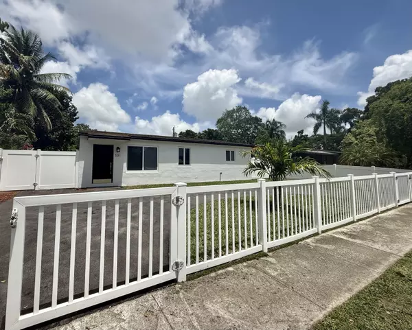 531 N 68th TER, Hollywood, FL 33024