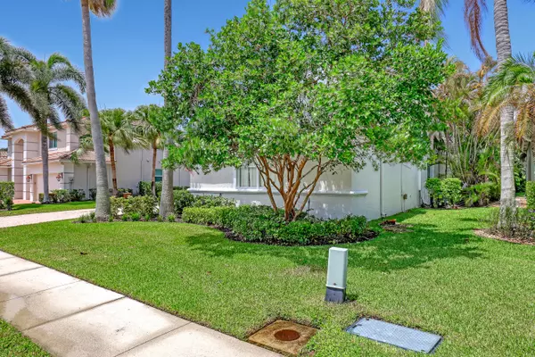 Boca Raton, FL 33498,18640 Ocean Mist DR
