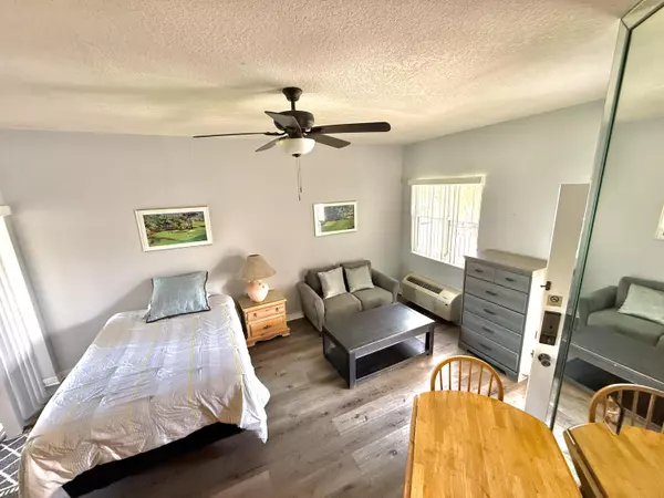 Port Saint Lucie, FL 34986,9967 Perfect DR B