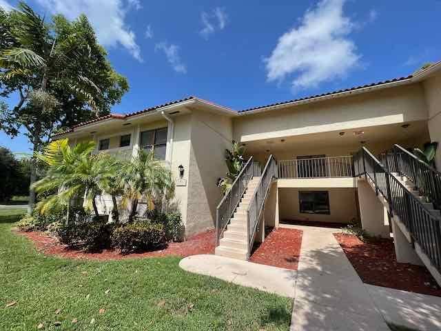 1700 Windorah WAY E, West Palm Beach, FL 33411