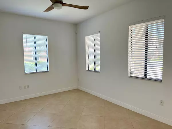 Boynton Beach, FL 33426,2515 Venetian CT