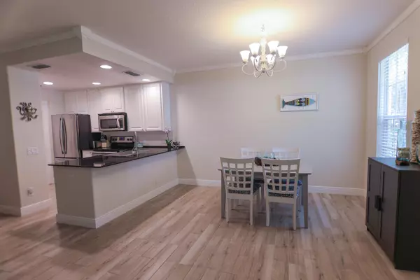 Jupiter, FL 33458,266 Iris DR