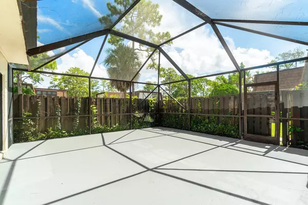 Royal Palm Beach, FL 33411,117 Weybridge CIR A