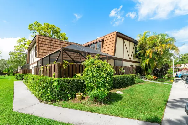 Royal Palm Beach, FL 33411,117 Weybridge CIR A