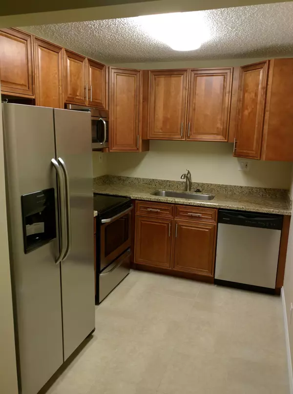 Boynton Beach, FL 33436,407 Meadows CIR 407