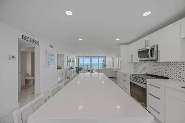 Juno Beach, FL 33408,900 Ocean DR 504